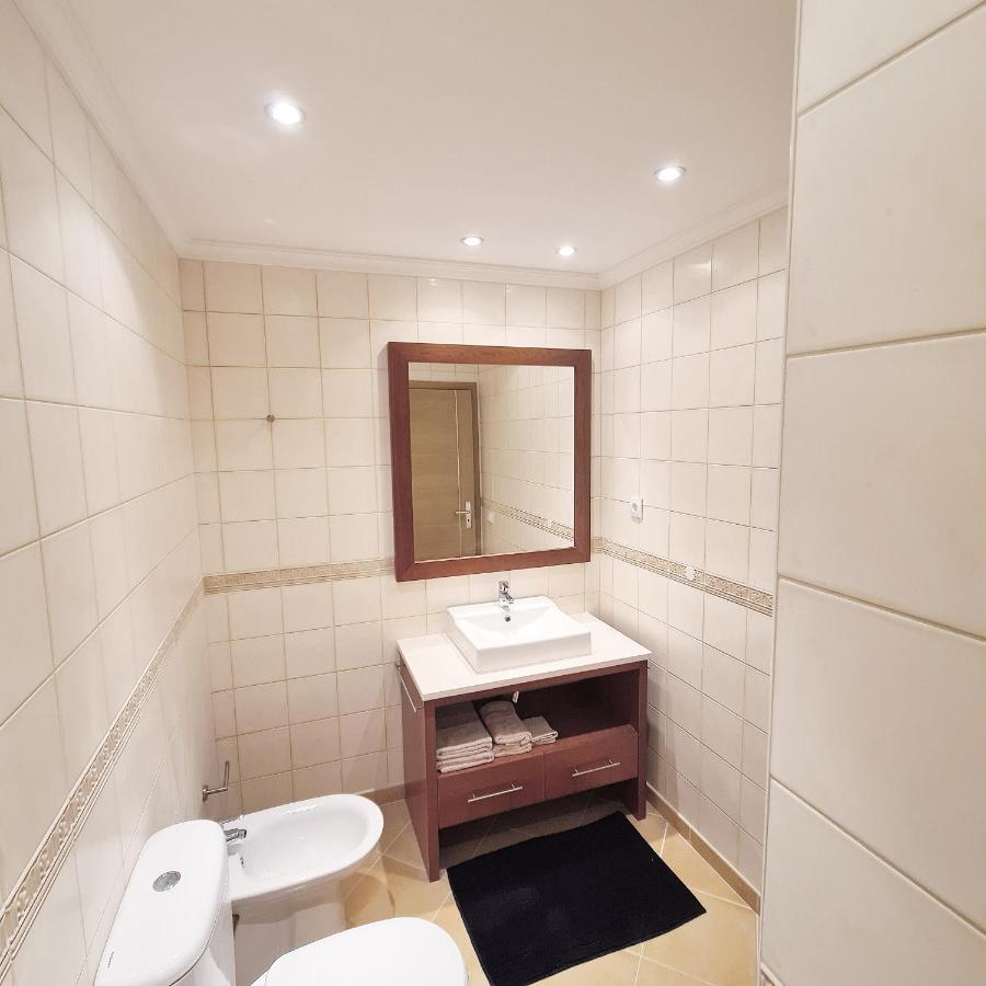 Muralha Building Apartment ลากอส ภายนอก รูปภาพ